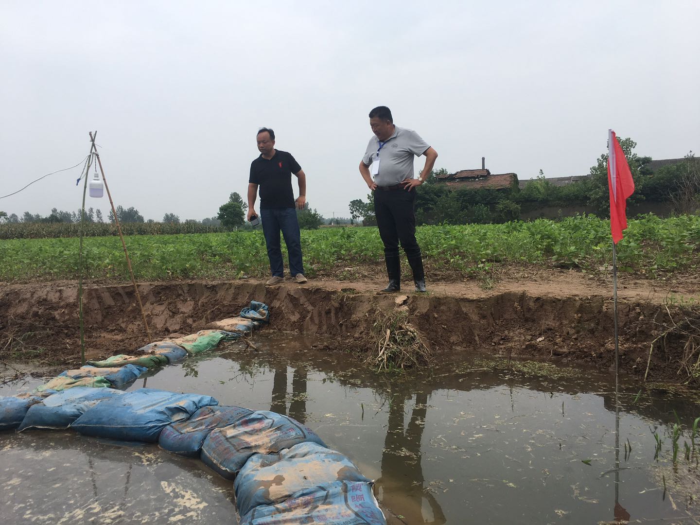 市卫健委领导赴嘉鱼县簰洲湾一线加强防汛督查工作.
